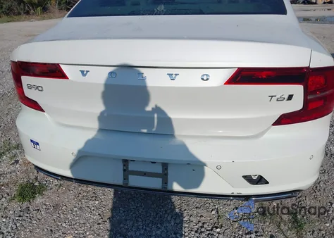 2018 Volvo S90 T6 Momentum из США, поврежденный, VIN LVY992MK6JP031811